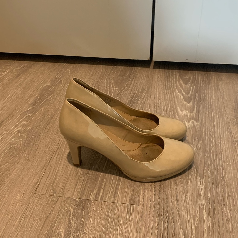Naturalized N5 comfort platform pump nude heels